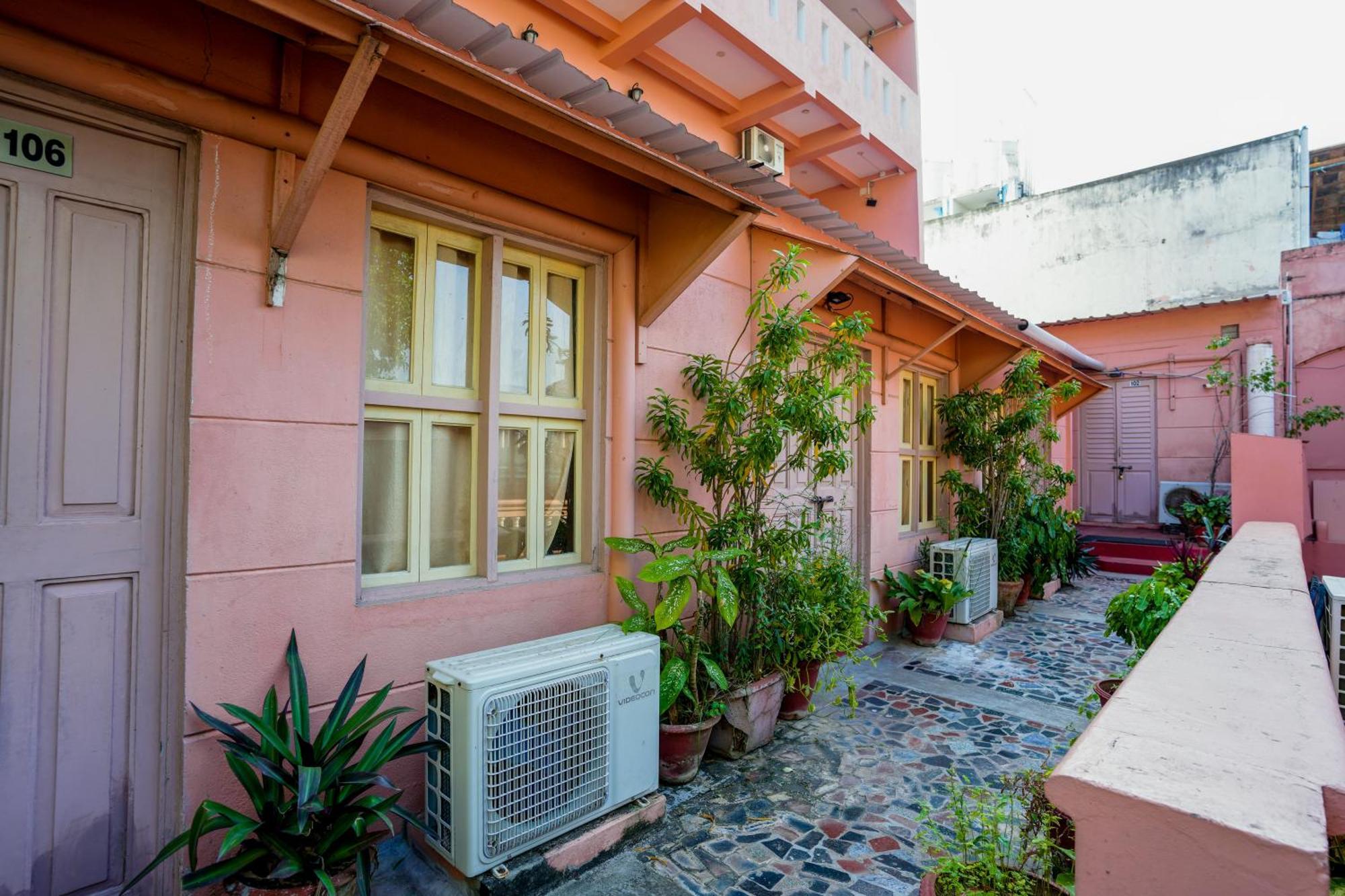 French Villa Pondicherry Esterno foto